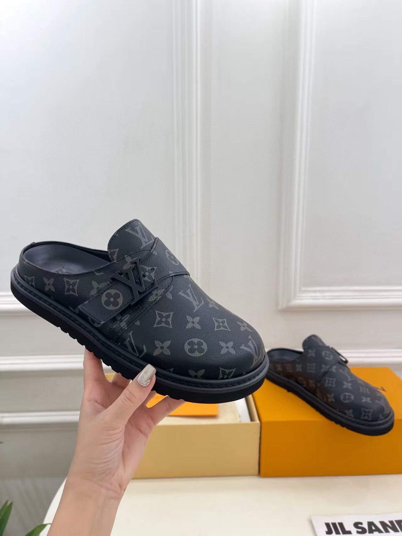 LV Slippers(AAA)-087