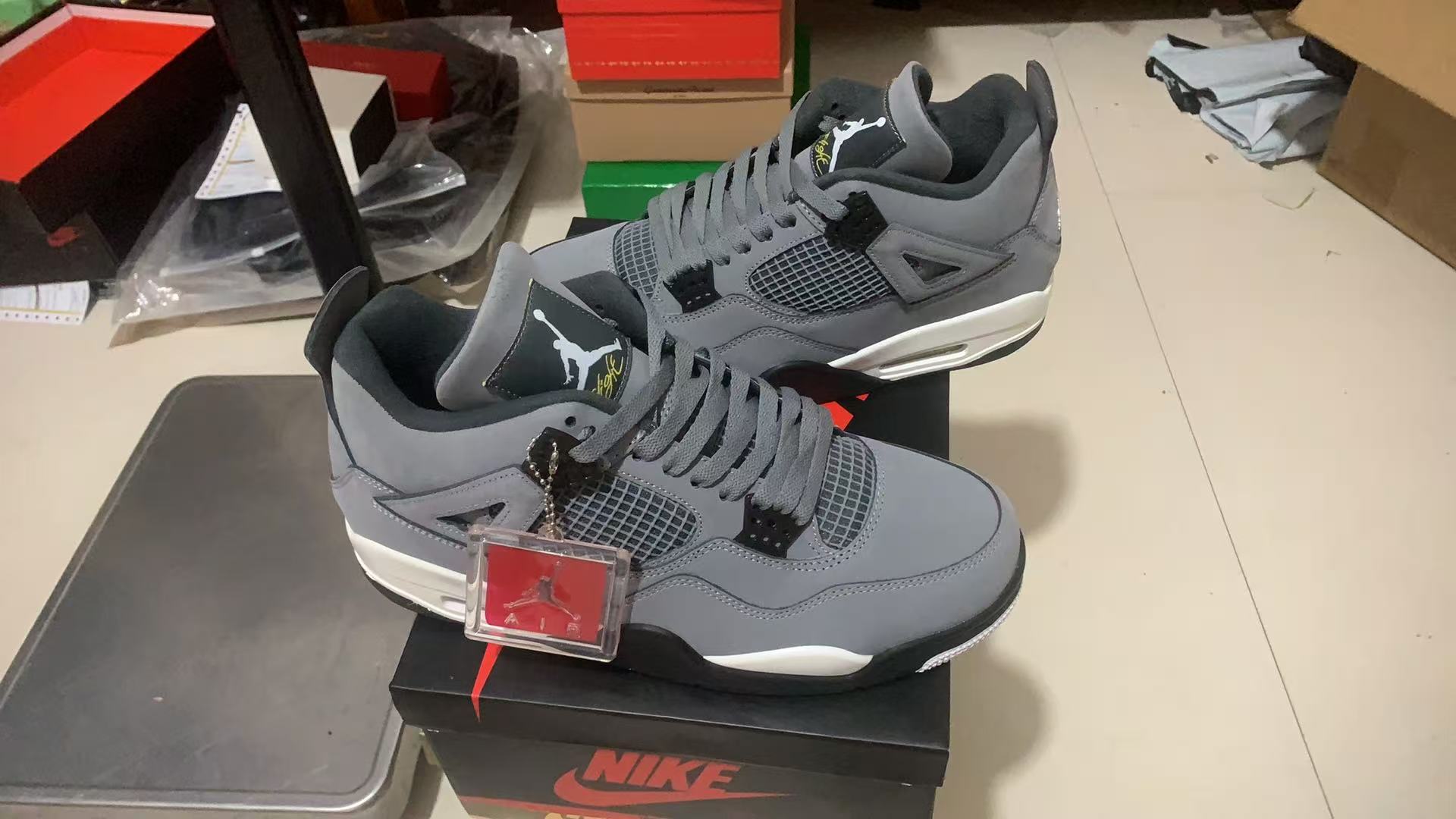 Air Jordan 4 Cool Grey
