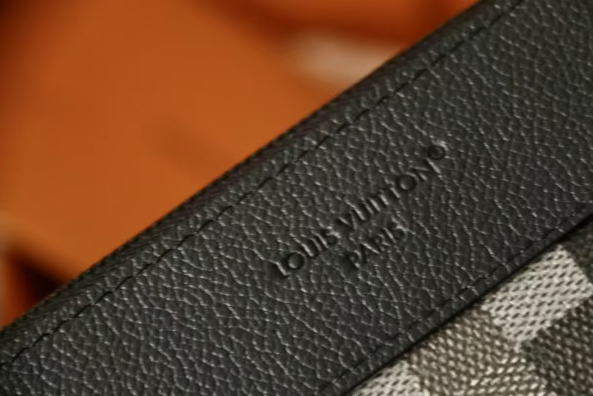 LV Handbags AAA(Men)-332