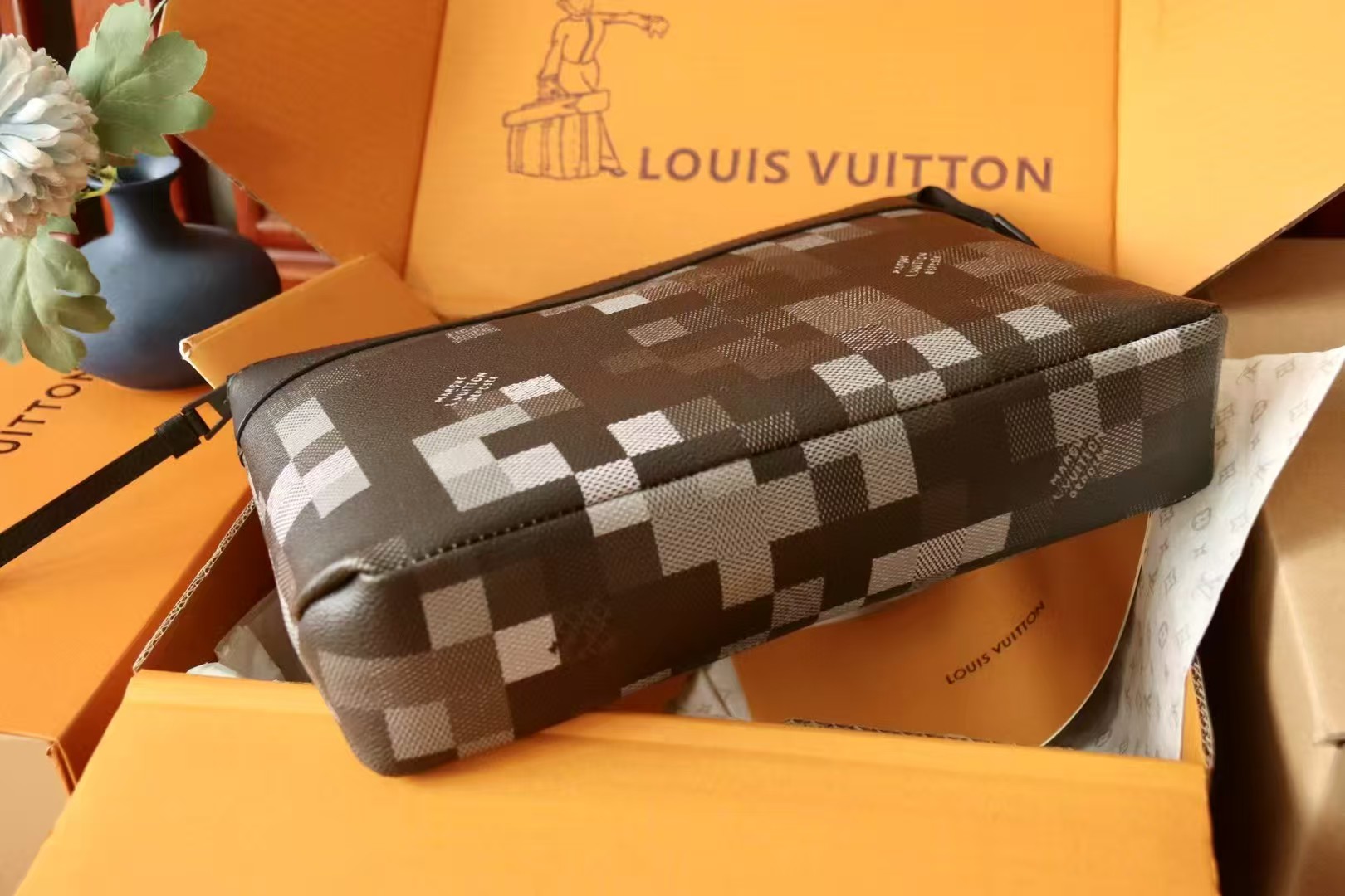 LV Handbags AAA(Men)-332
