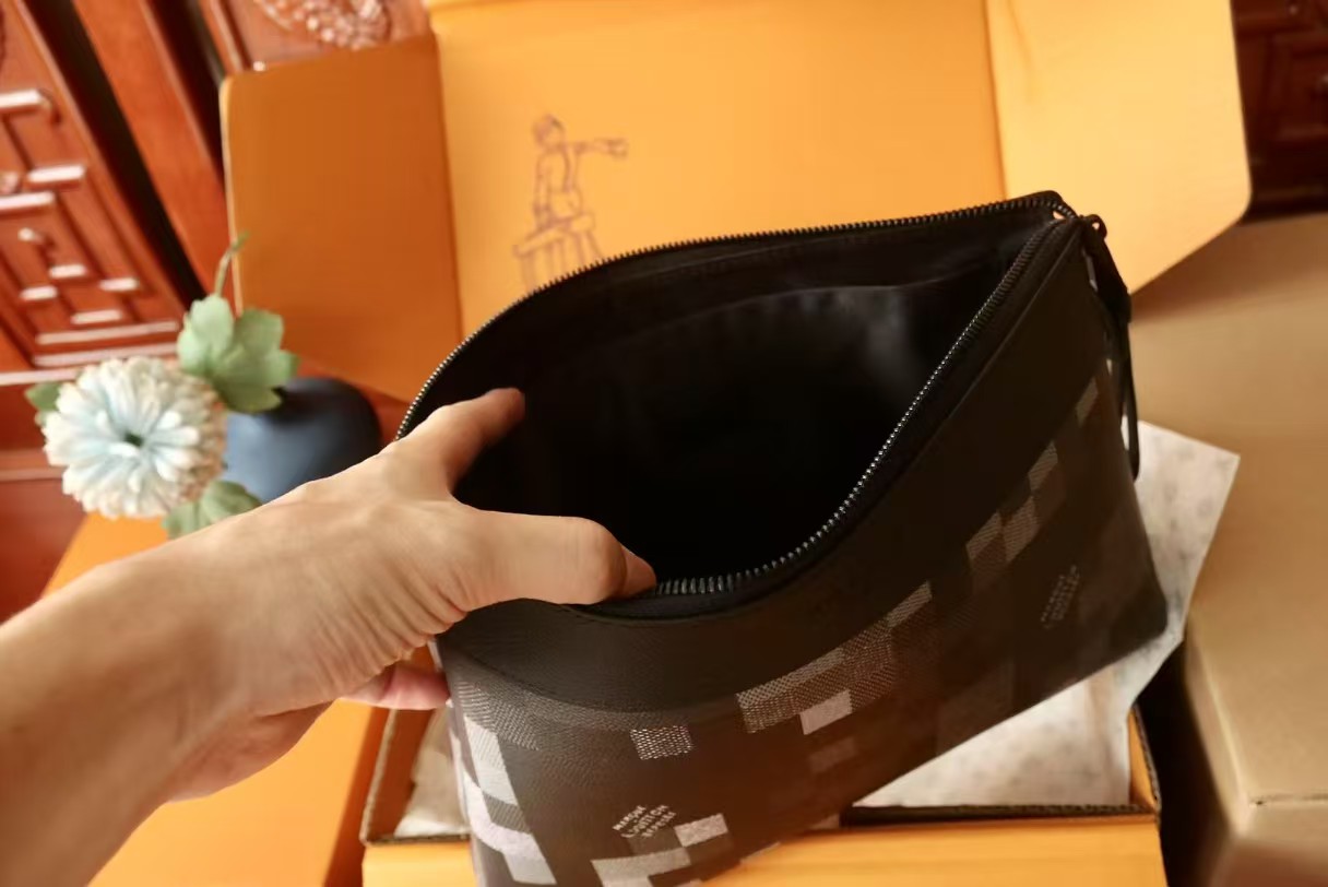 LV Handbags AAA(Men)-332