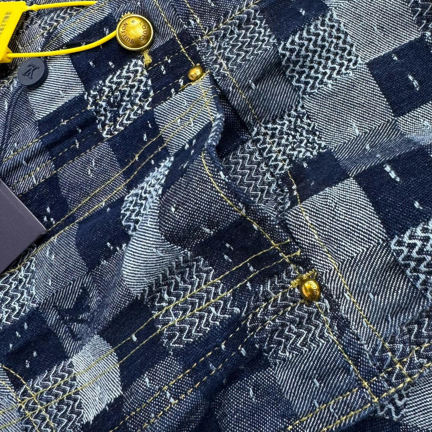 LV Jacket-035