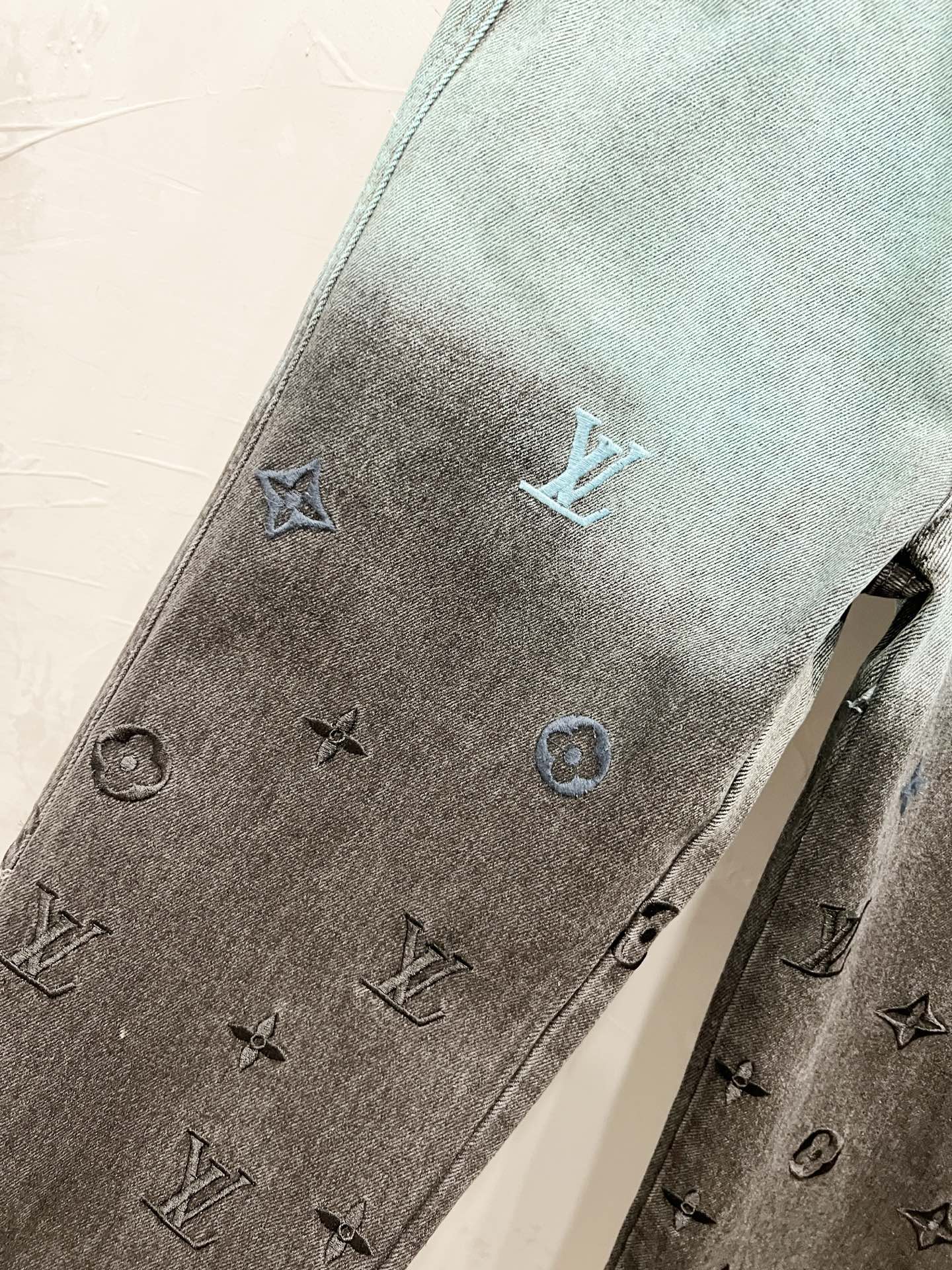 LV Jeans-041