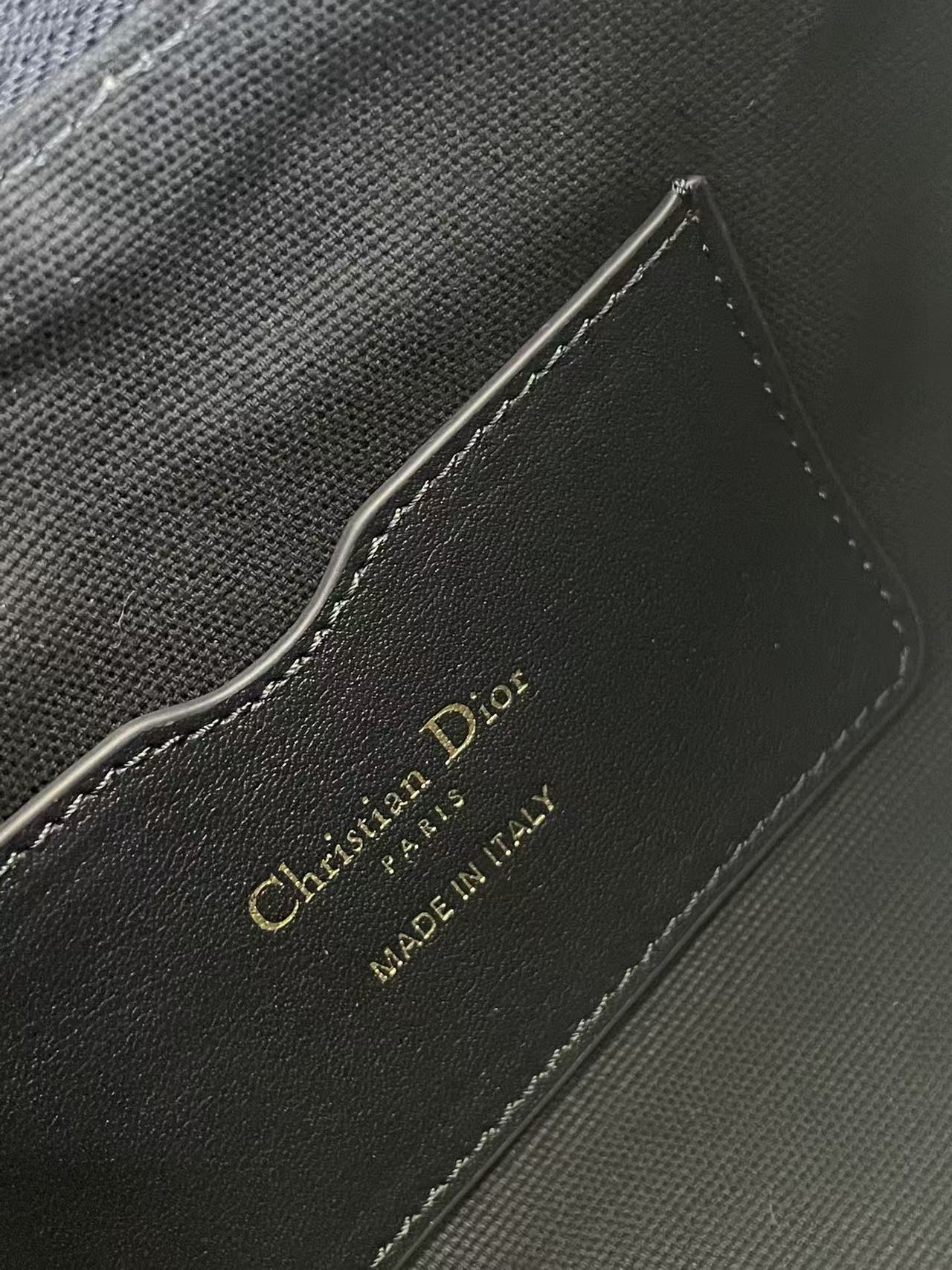 Dior Handbags AAA(Women)-747
