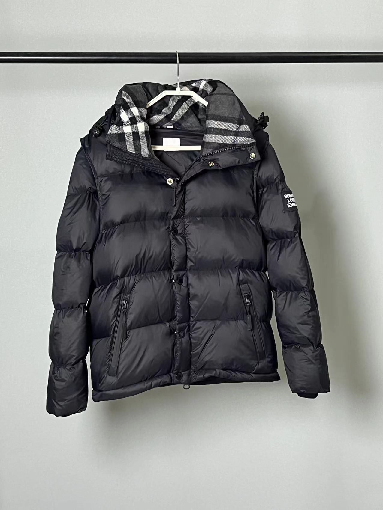 Burberry Coat-001