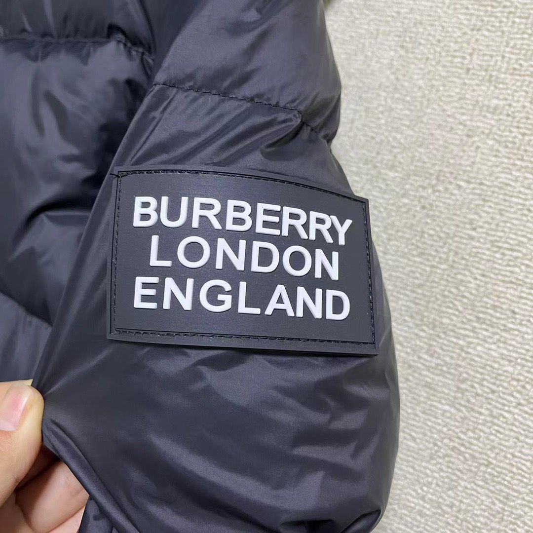 Burberry Coat-001