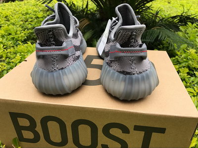 authentic ad*s Y**zy 350 boost v2“beluga 2.0”