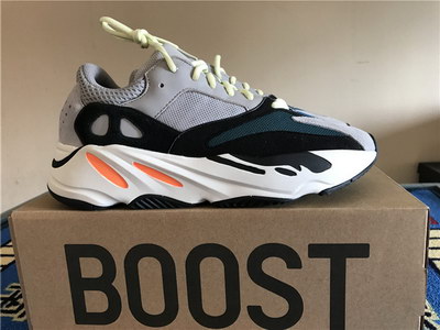 authentic ad*s Y**zy 700 boost-001