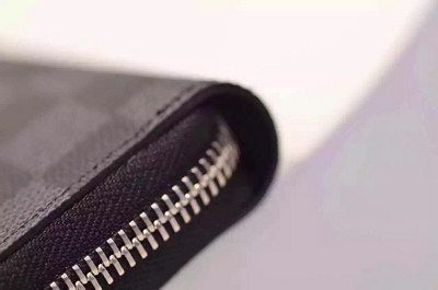 LV Wallets AAA(Men)-008