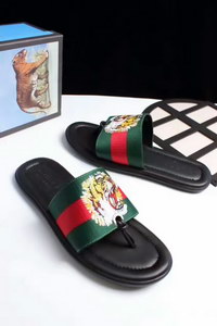 G*u*i slippers(aaa)-180